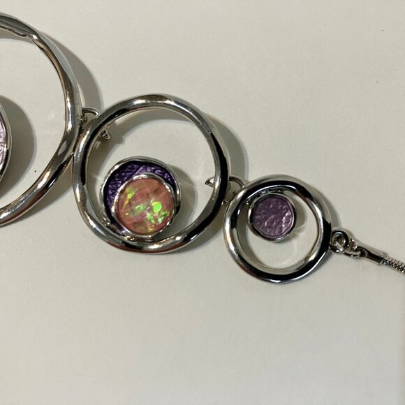 Equilibrium Necklace Purple Pink Crystal Stone Silver Metal Circles Snake Chain - Picture 7 of 12